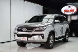 ขายรถ Toyota Fortuner 2.4 V ปี 2017